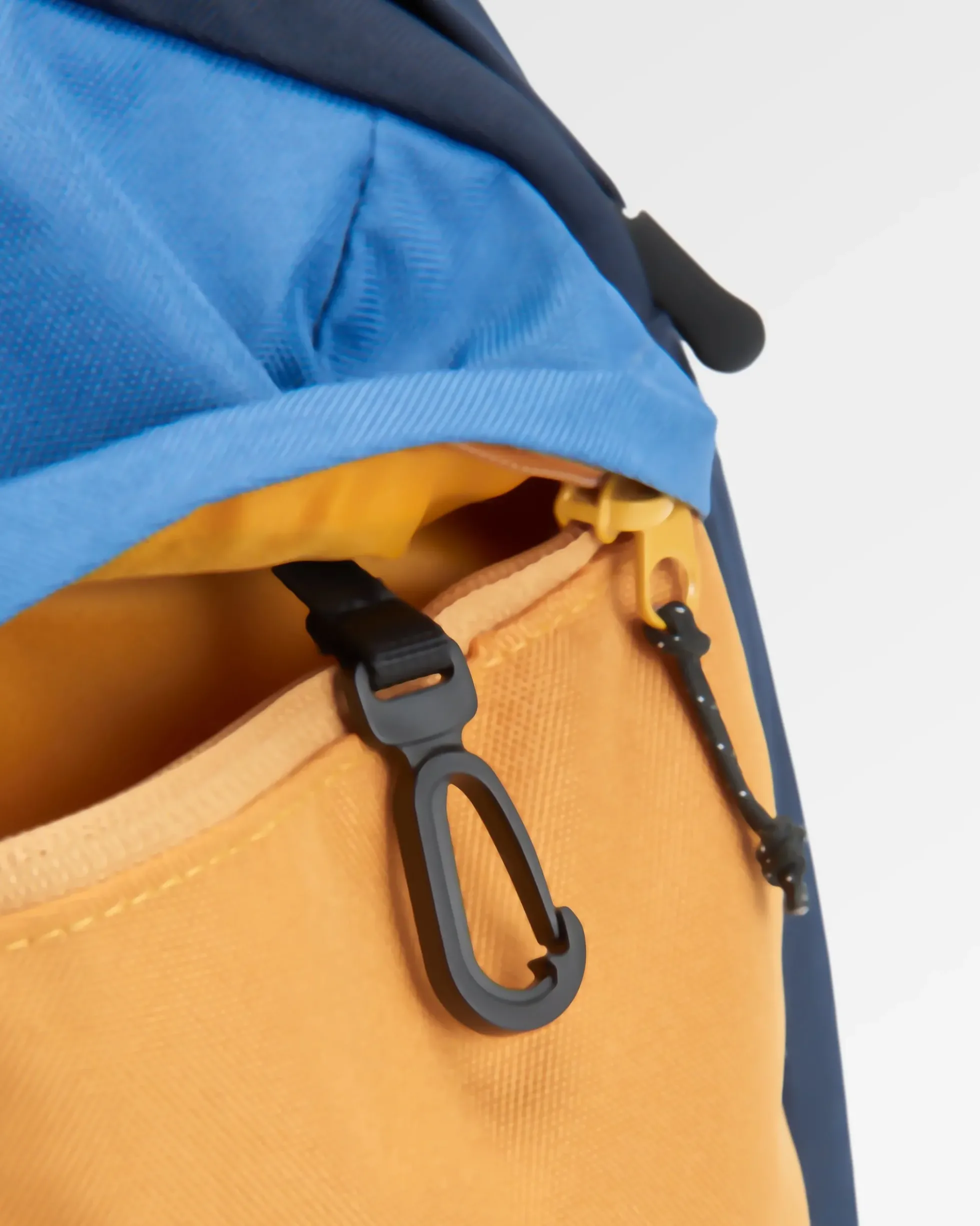 Boondocker Sling 8L