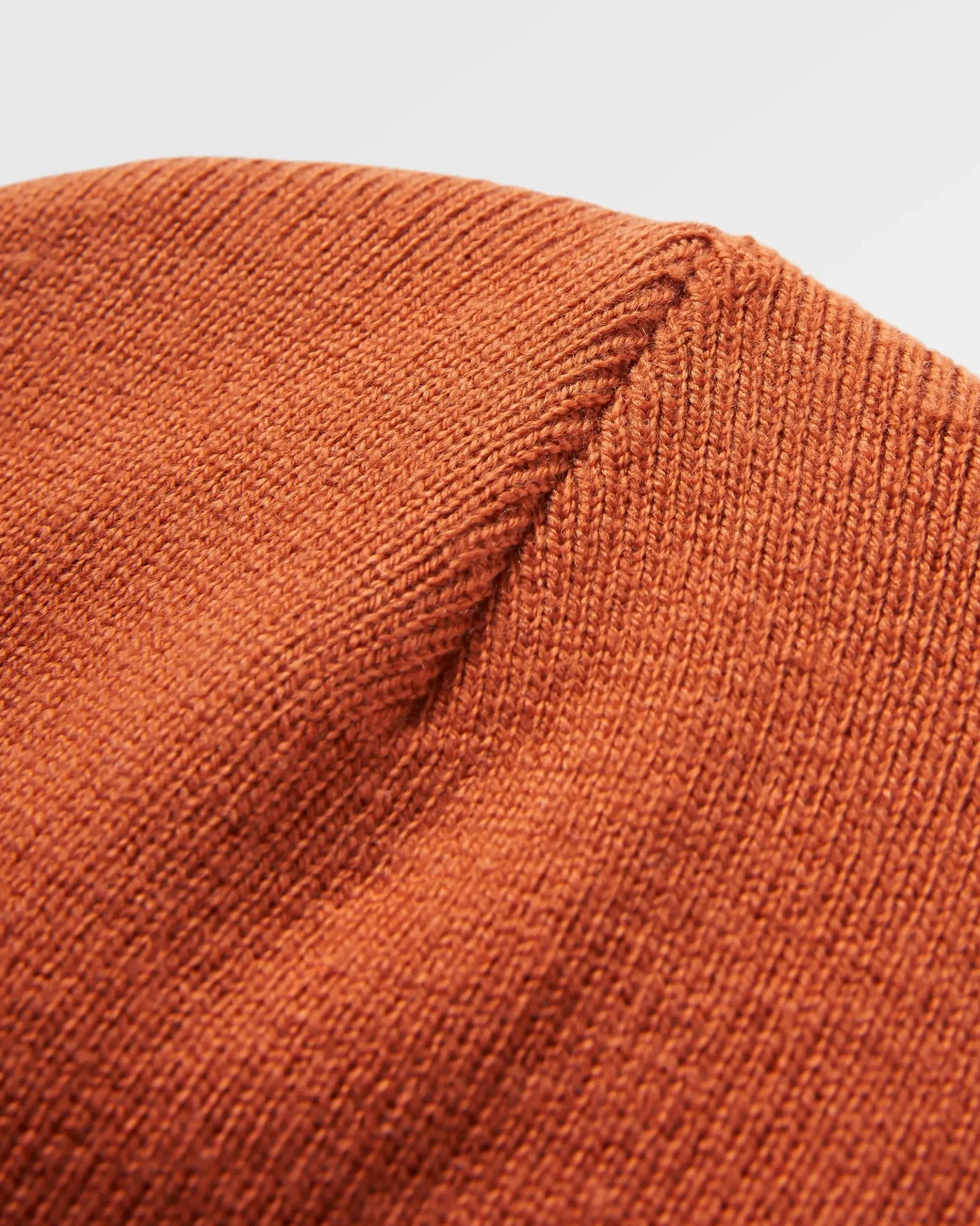Core Niedrige Beanie