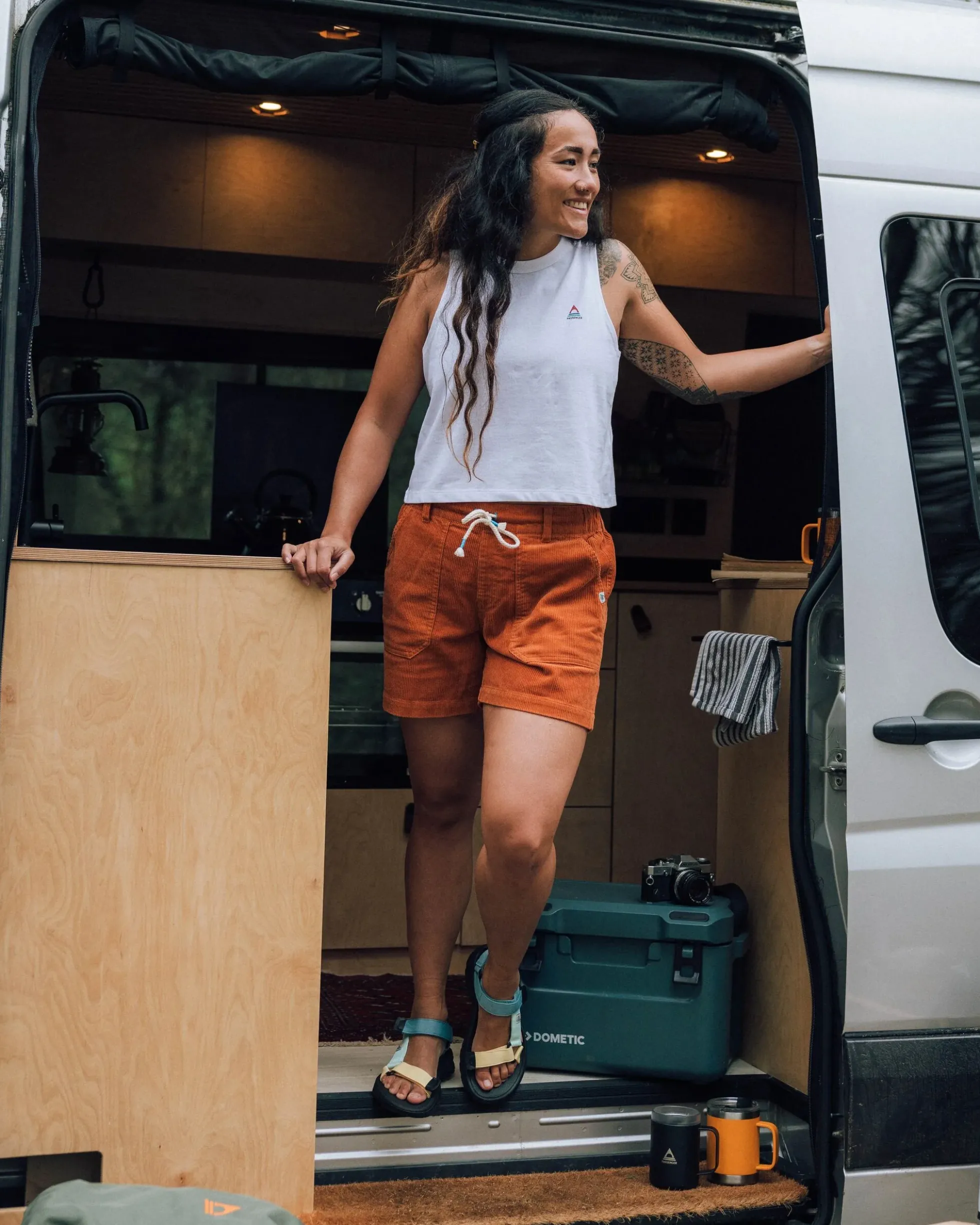 Damen Avian Natürliche Cord-Shorts