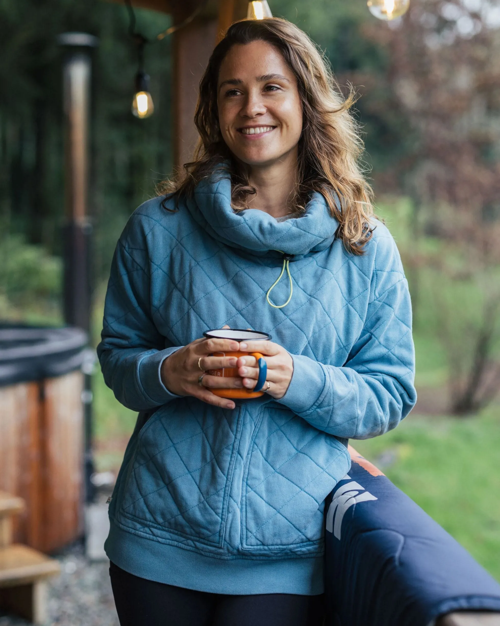 Damen Clementine Gestepptes Stehkragen-Top