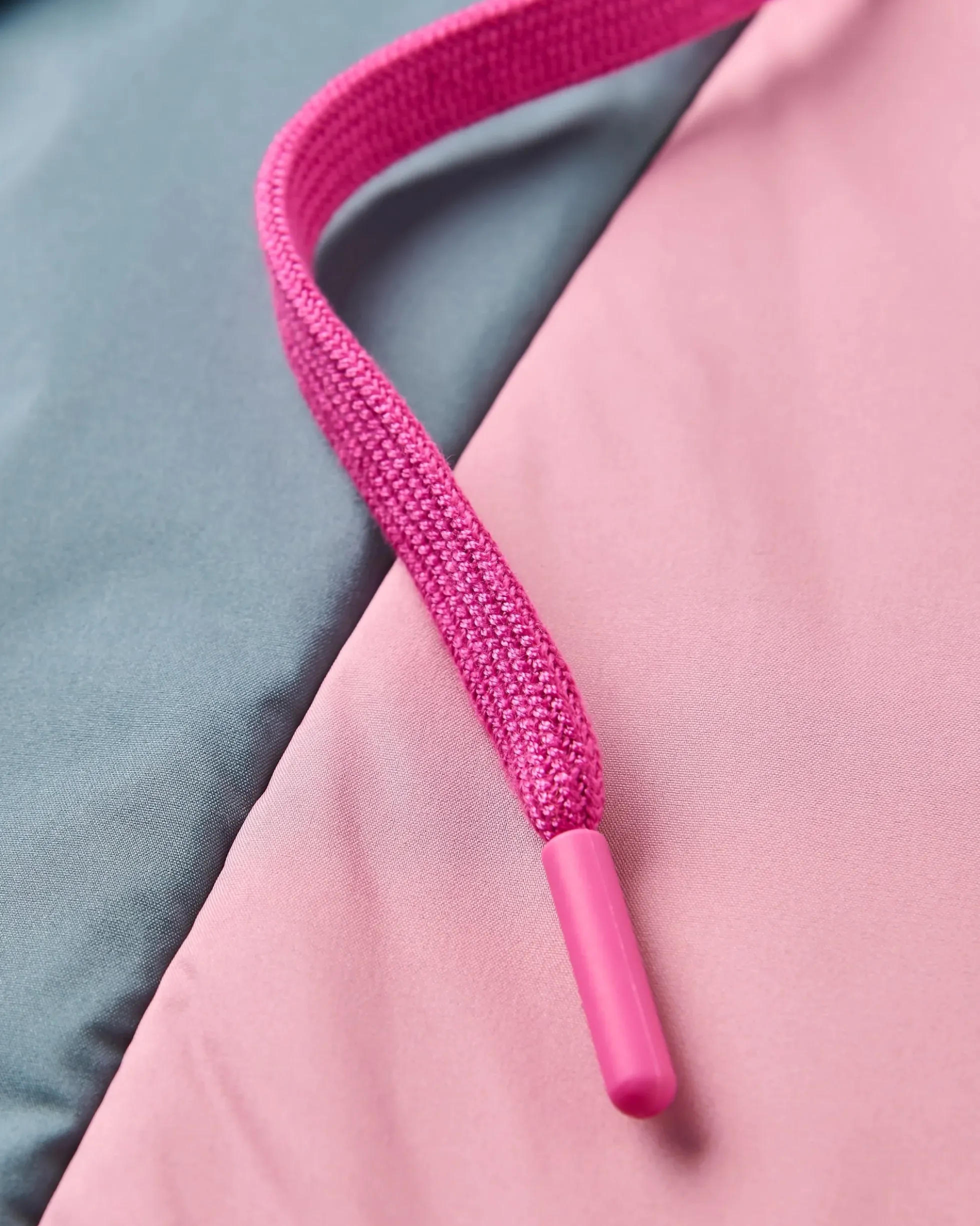 Damen Joy Full-Zip gefütterter Kapuzenpullover aus Sherpa-Fleece – Staubiges Olivgrün
