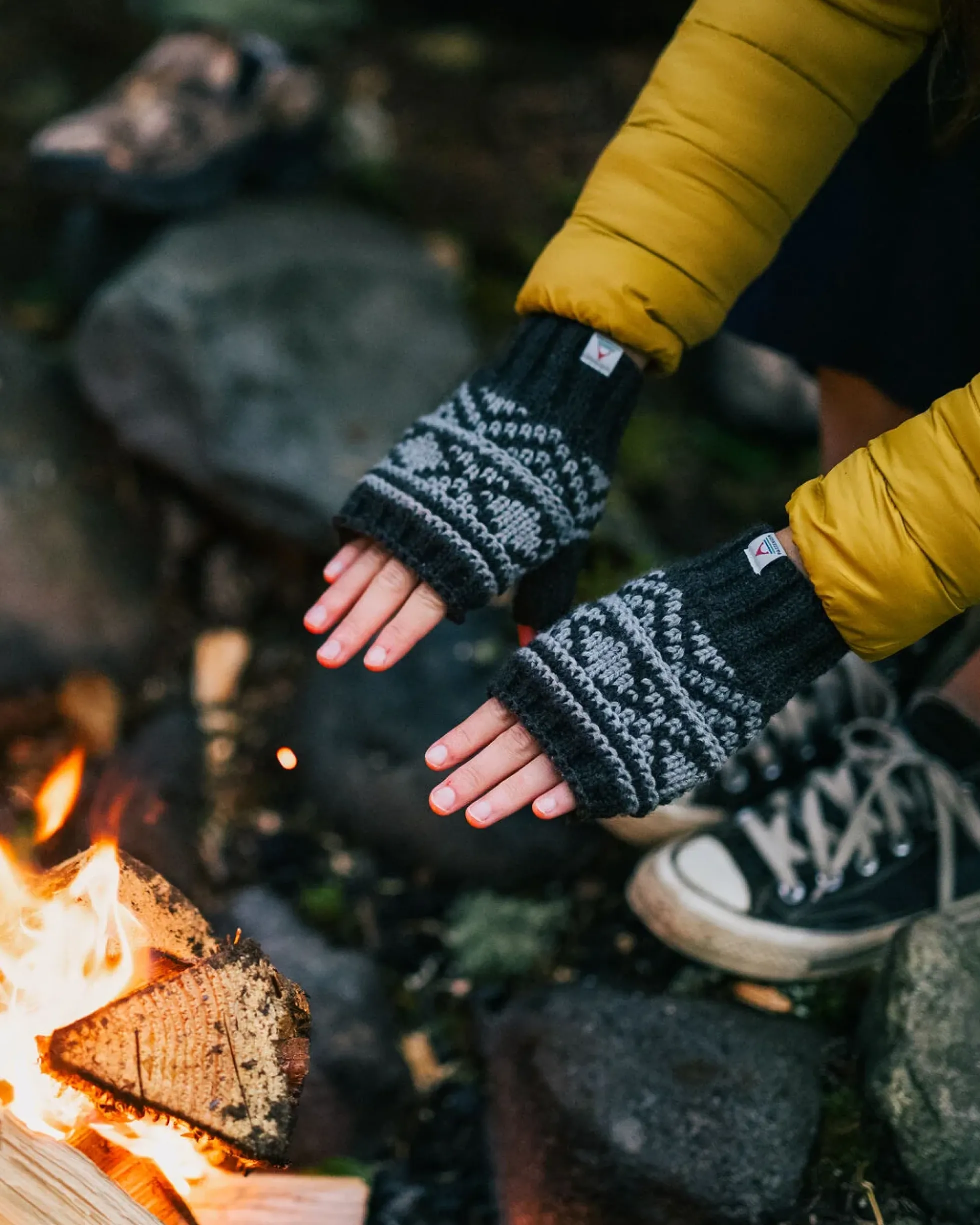 Damen Lily Fleece-gefütterte fingerlose Fäustlinge