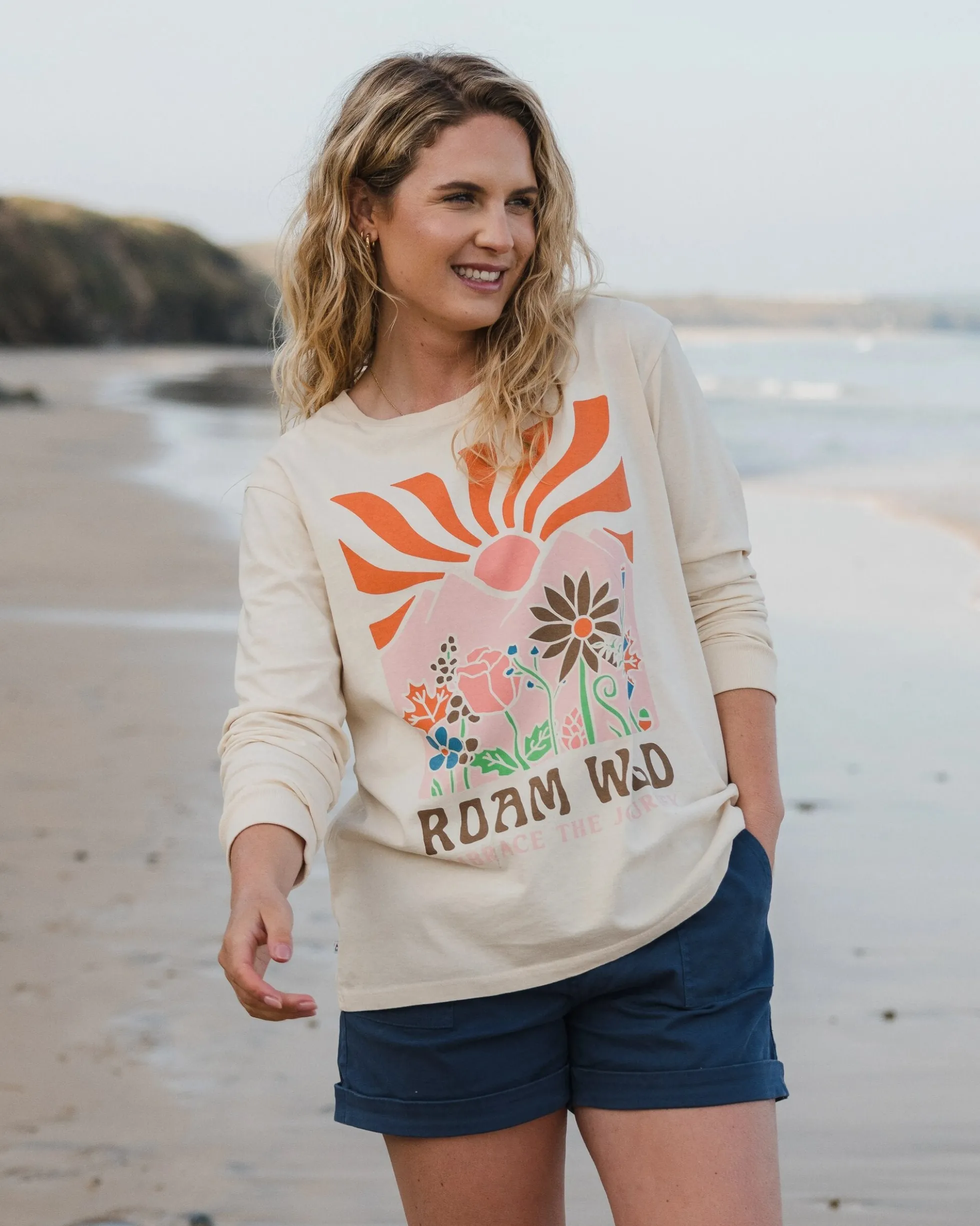 Damen Roam Wild Oversized LS T-Shirt