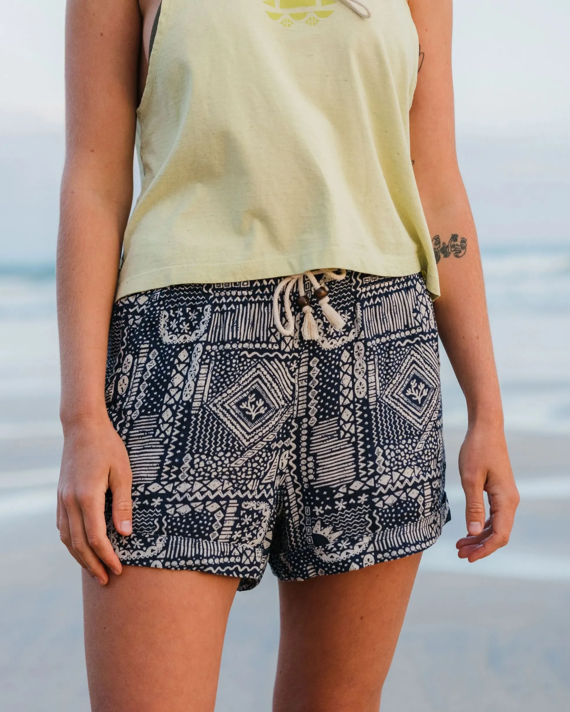 Damen Santosa Gewebte Shorts