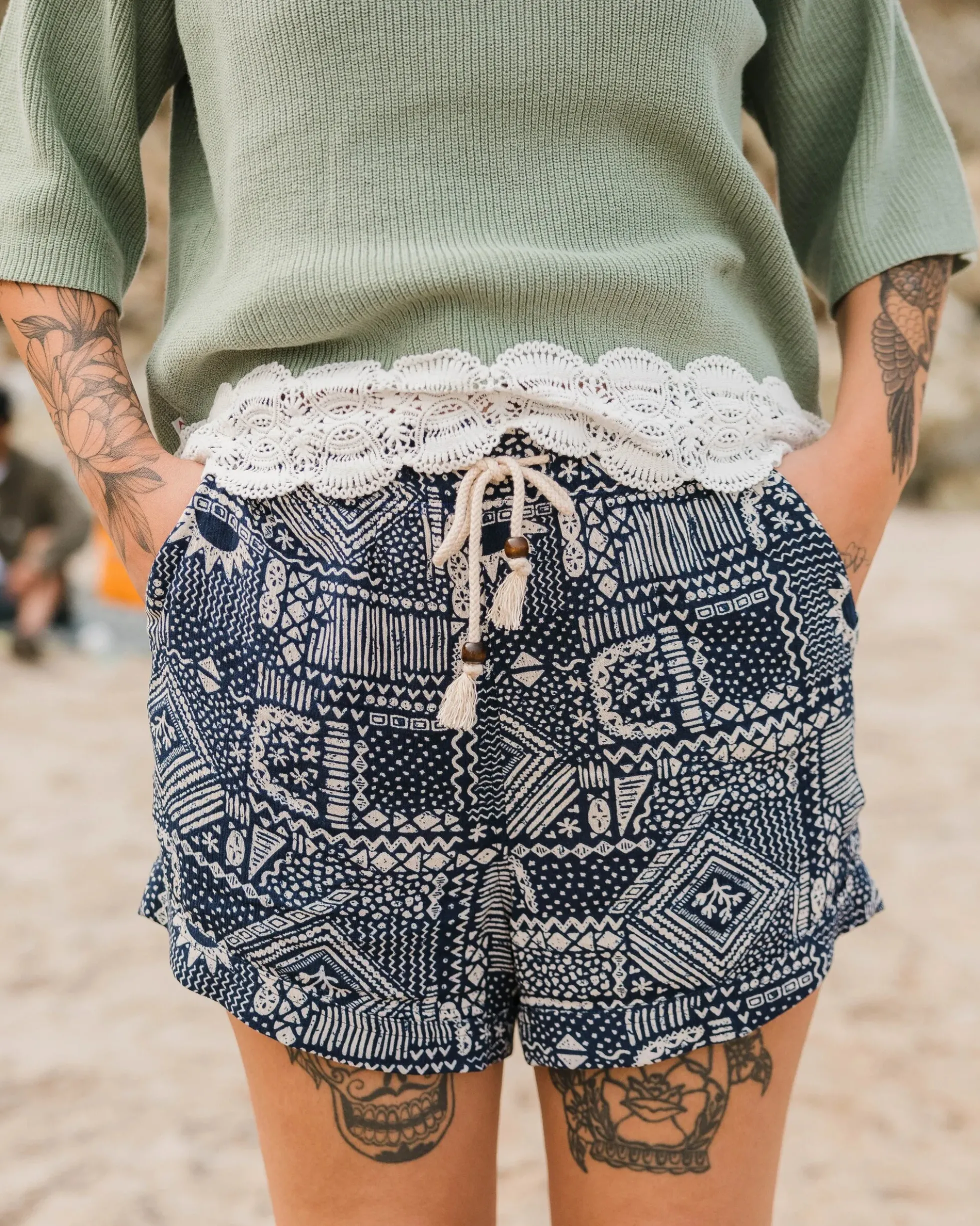 Damen Santosa Gewebte Shorts
