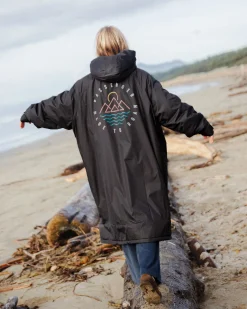 Escapism Sherpa Lined Changing Robe