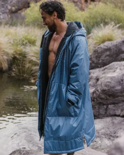 Escapism Sherpa Lined Changing Robe