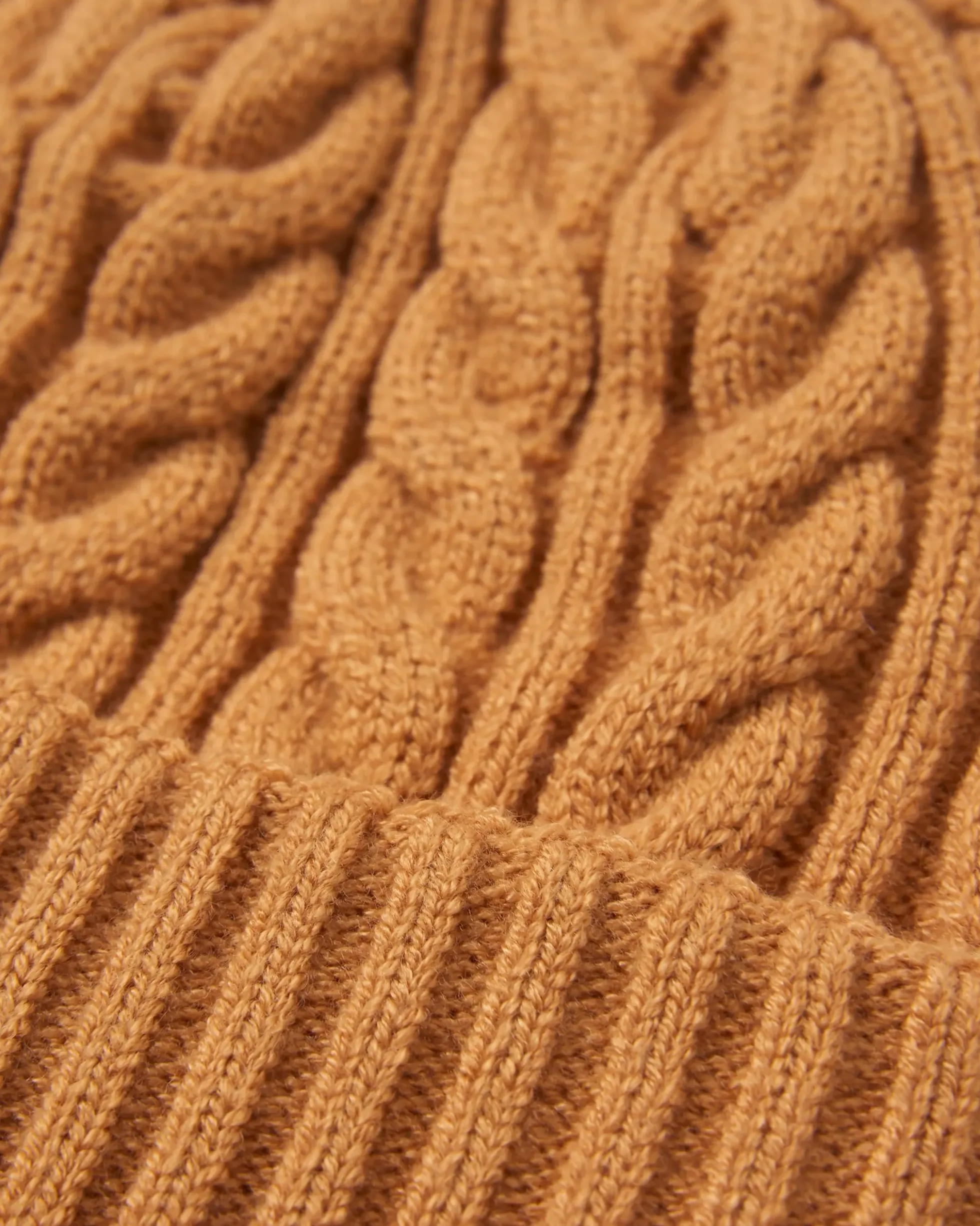 Fireside Zopfmuster-Beanie