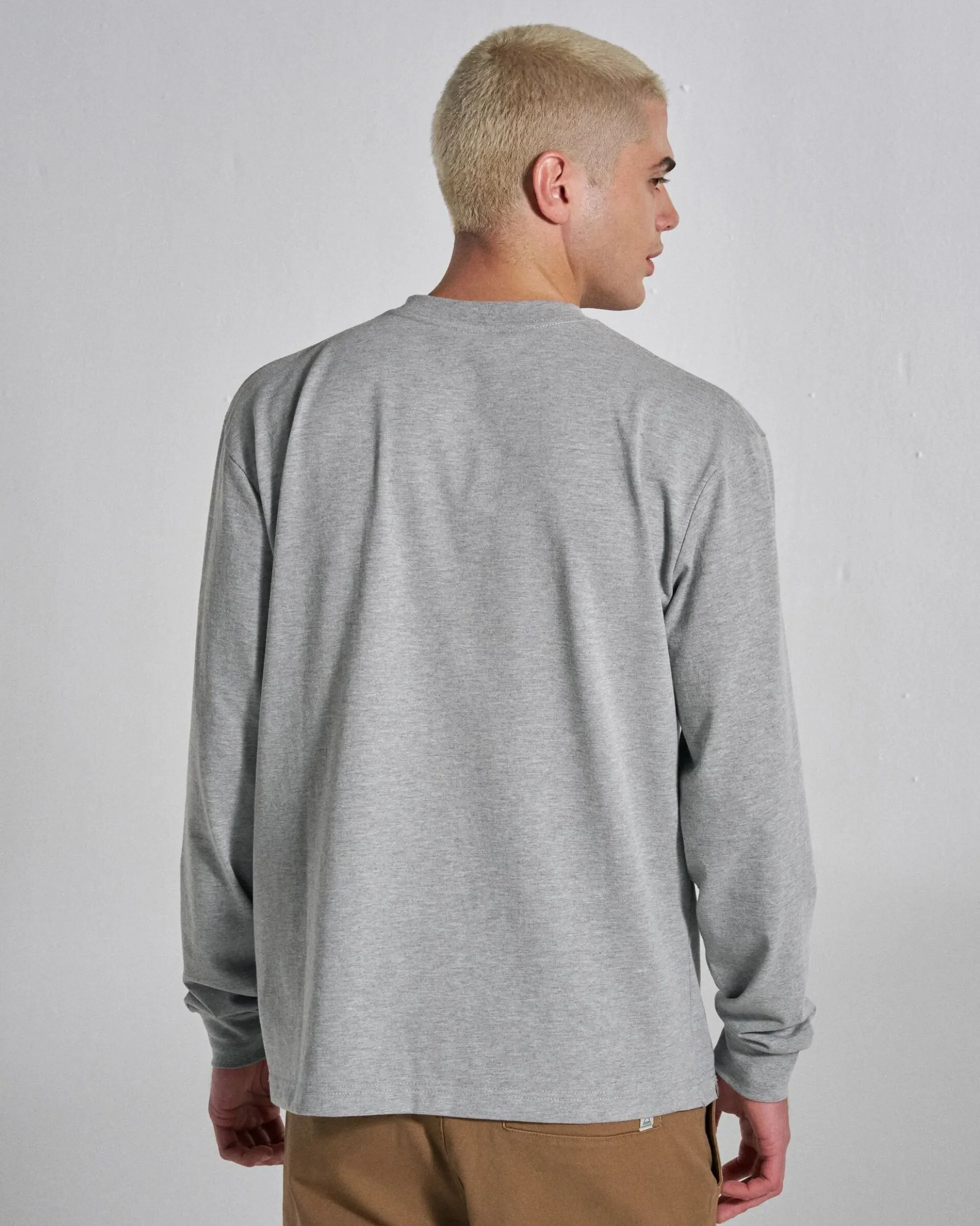 Herren Beyond Relaxed Fit Langarmshirt