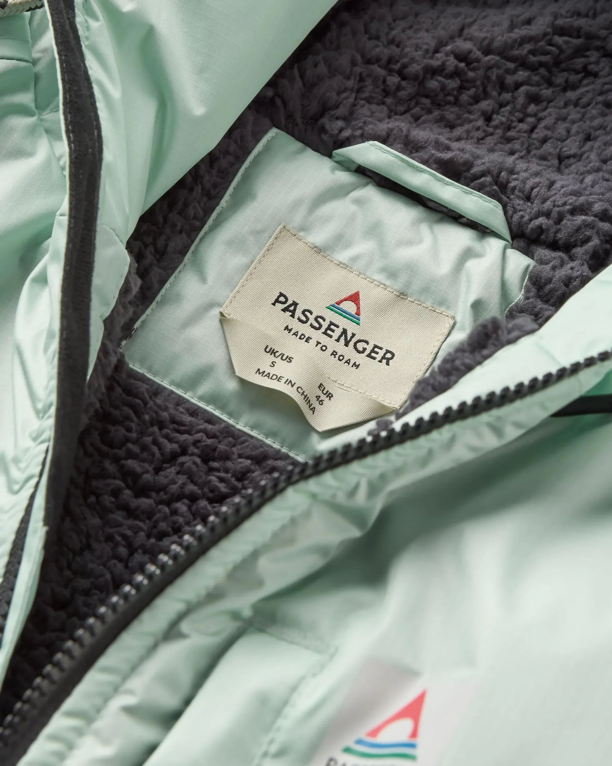 Waves Sherpa-gefütterter Surf-Poncho