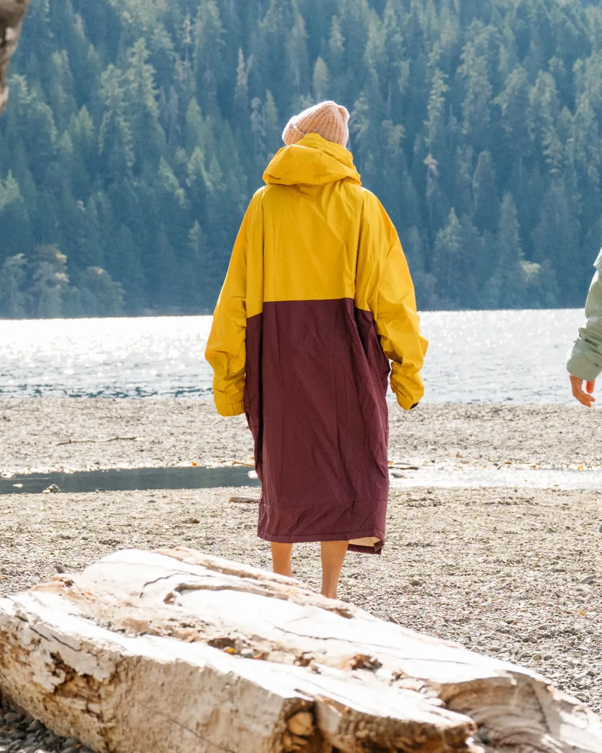 Waves Sherpa Gefütterter Surf-Poncho