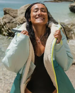 Waves Sherpa Lined Surf-Poncho