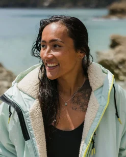 Waves Sherpa Lined Surf-Poncho